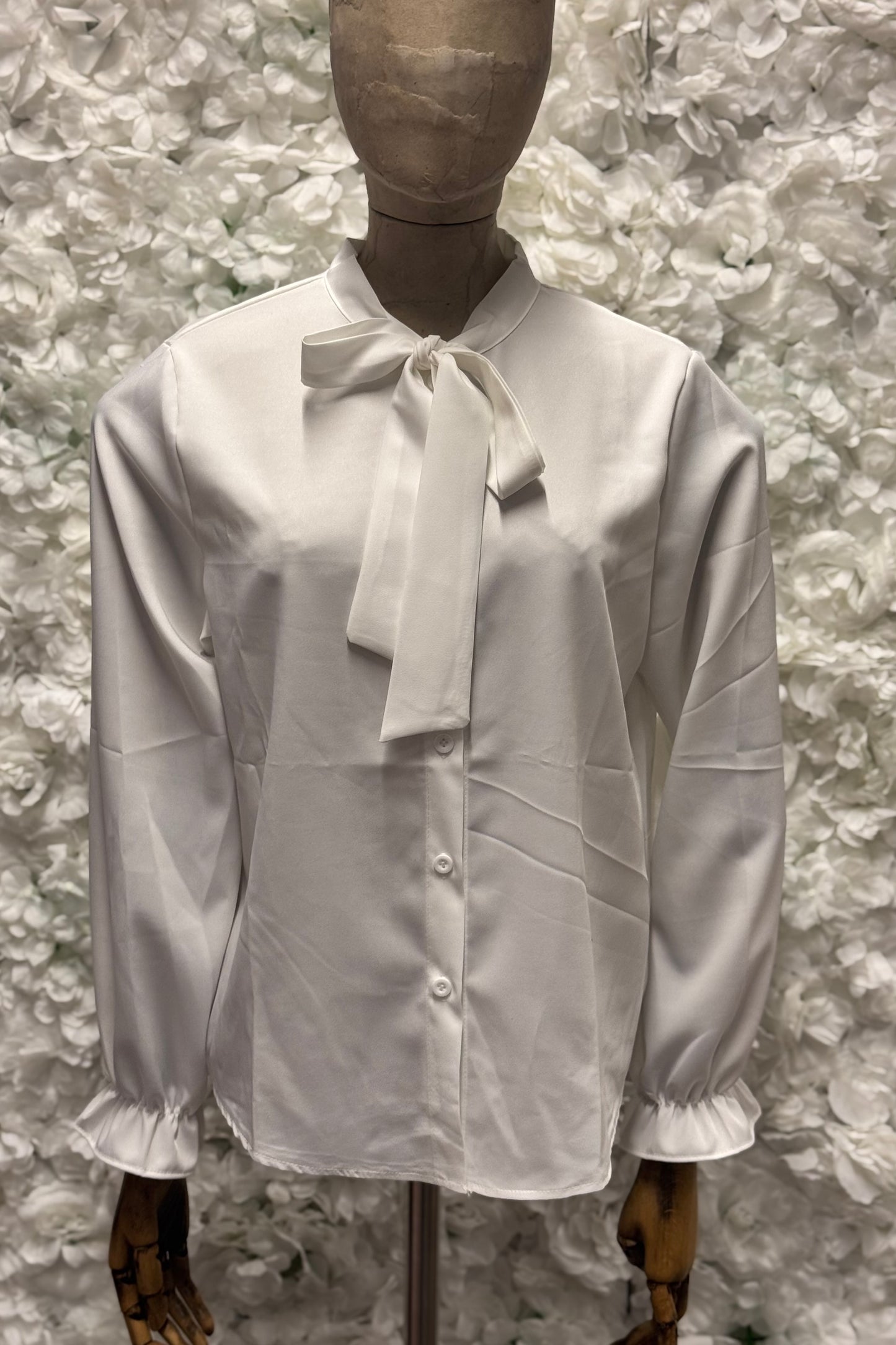 Bluse mit Schleife
